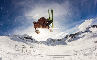 米兰体育官方网站-红魔逆袭，成功挺进欧冠精英八强，红魔是英超哪支球队